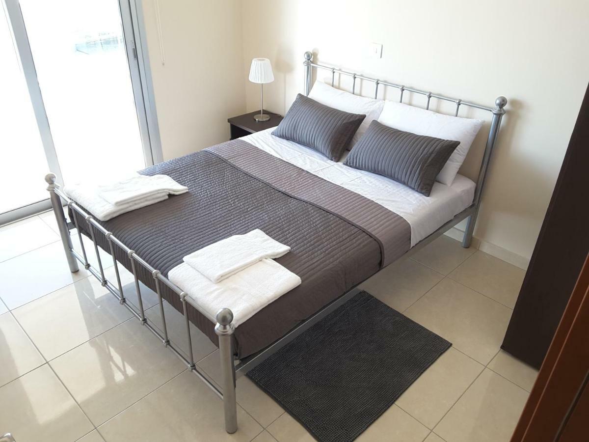 Lighthouse By The Sea Lovely 2Bdr Apartment Paphos Luaran gambar