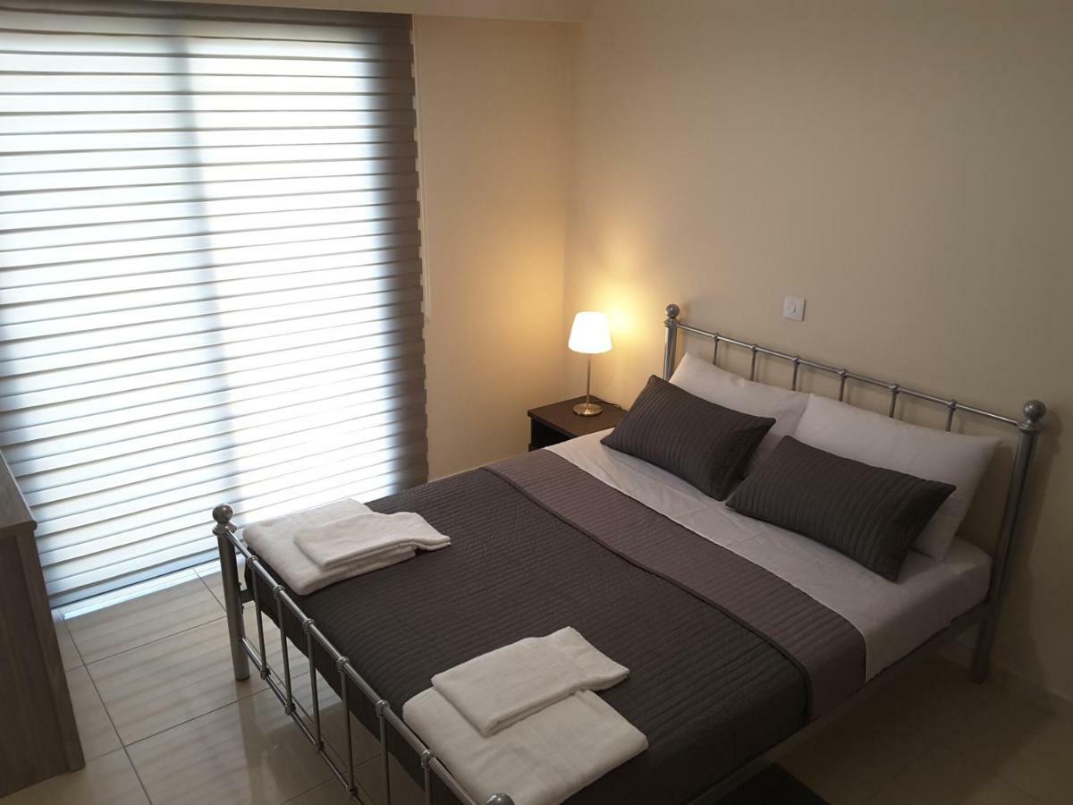 Lighthouse By The Sea Lovely 2Bdr Apartment Paphos Luaran gambar
