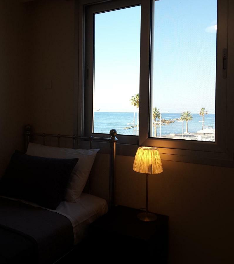 Lighthouse By The Sea Lovely 2Bdr Apartment Paphos Luaran gambar
