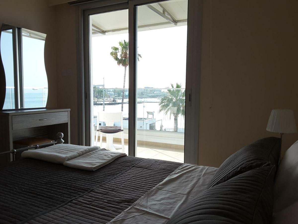 Lighthouse By The Sea Lovely 2Bdr Apartment Paphos Luaran gambar