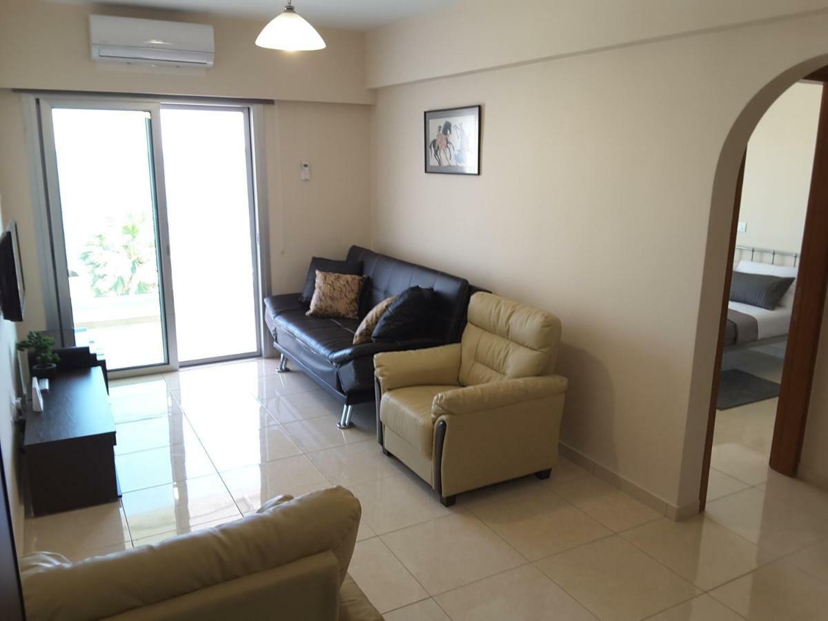 Lighthouse By The Sea Lovely 2Bdr Apartment Paphos Luaran gambar