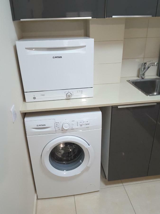 Lighthouse By The Sea Lovely 2Bdr Apartment Paphos Luaran gambar